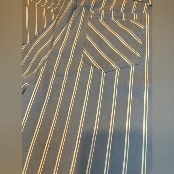 Forever 21 pin stripe pants size L - Picture 6 of 8